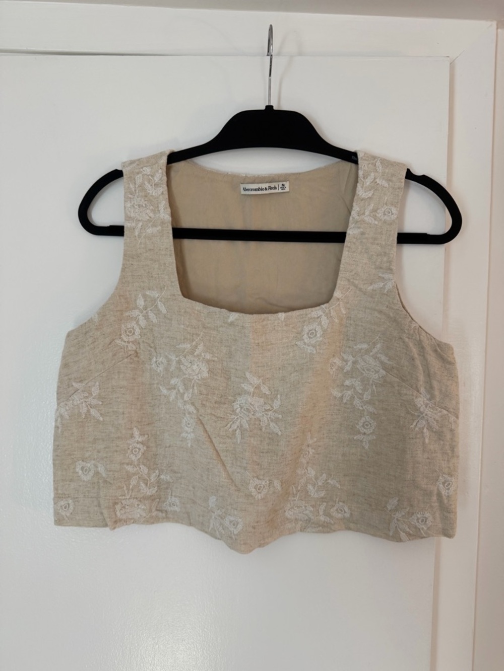 A&F Beige Floral Cropped Tank